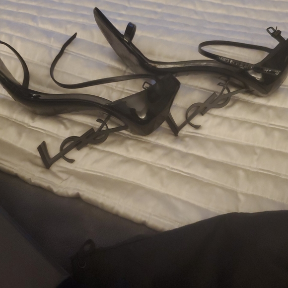 YSL patent leather heels - Picture 6 of 7